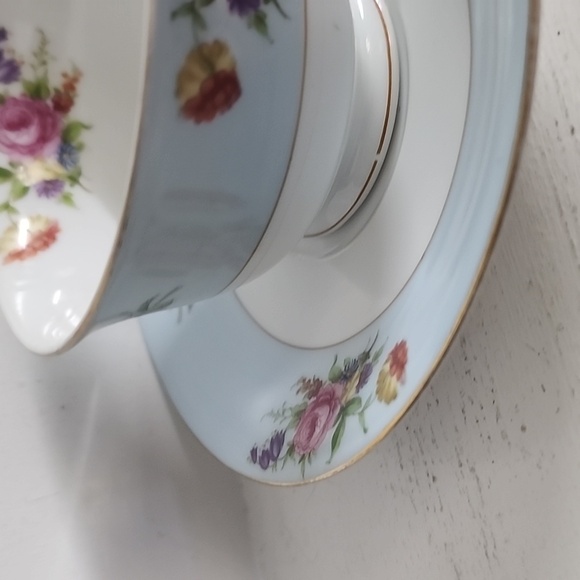 Vintage teacup and saucer by Noritake Japan blue white floral Gold Trim - Picture 5 of 9